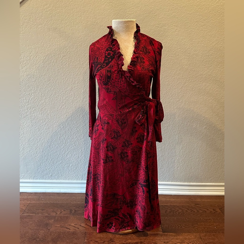 Harold’s Women vintage wrap dress red paisley print size M